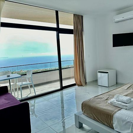 Wait 'N Sea Hotel Himare Exterior photo